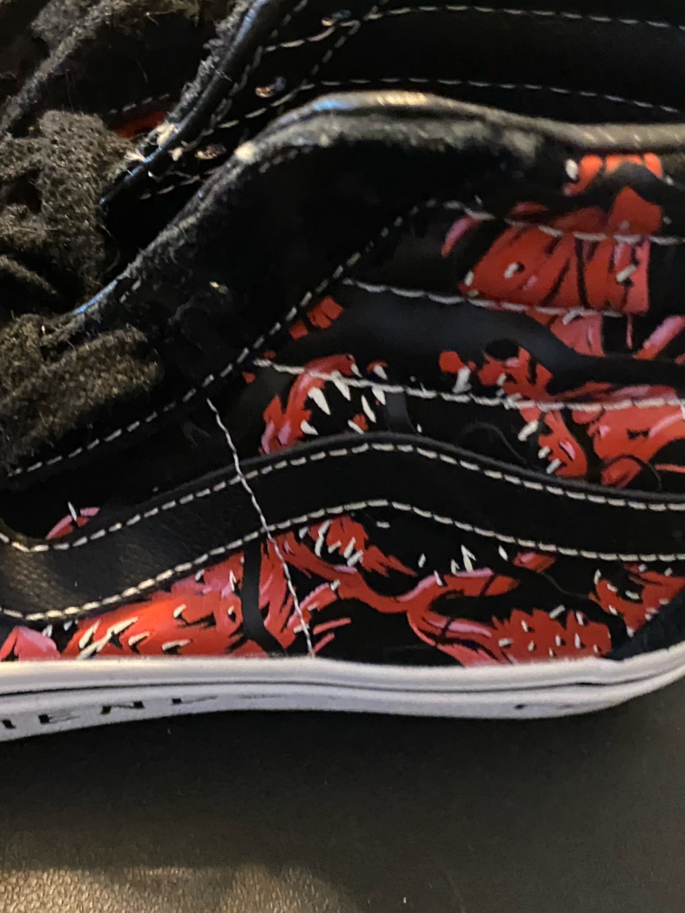 STRANGER THINGS Vans Red and Black Print high-top sneakers - Picture 6 of 14